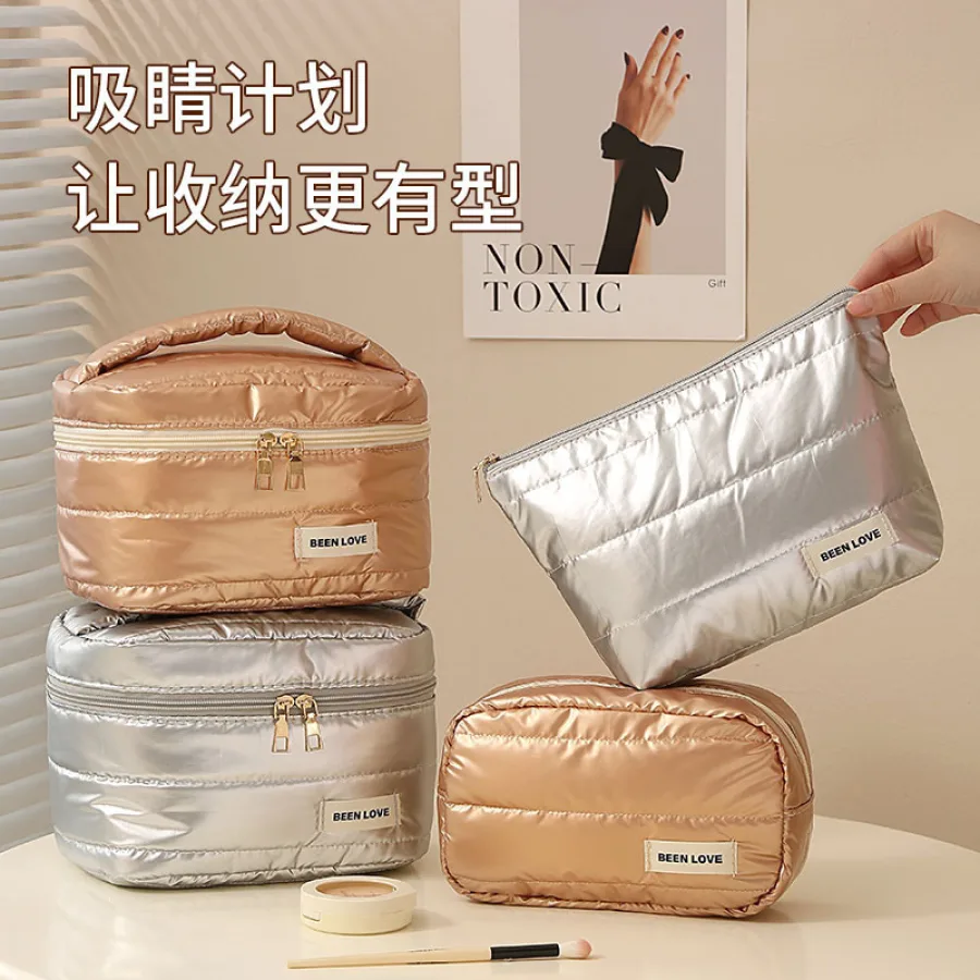 高颜值化妆包创意大容量化妆品收纳袋学生外出旅行便携手提洗漱包