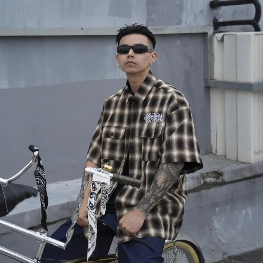 美式西海岸匪帮奇卡诺刺绣中袖oversize格子街舞bbox短袖衬衣衬衫